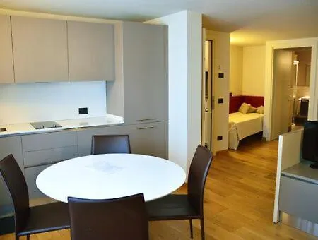 Bed & Breakfast Blum In *